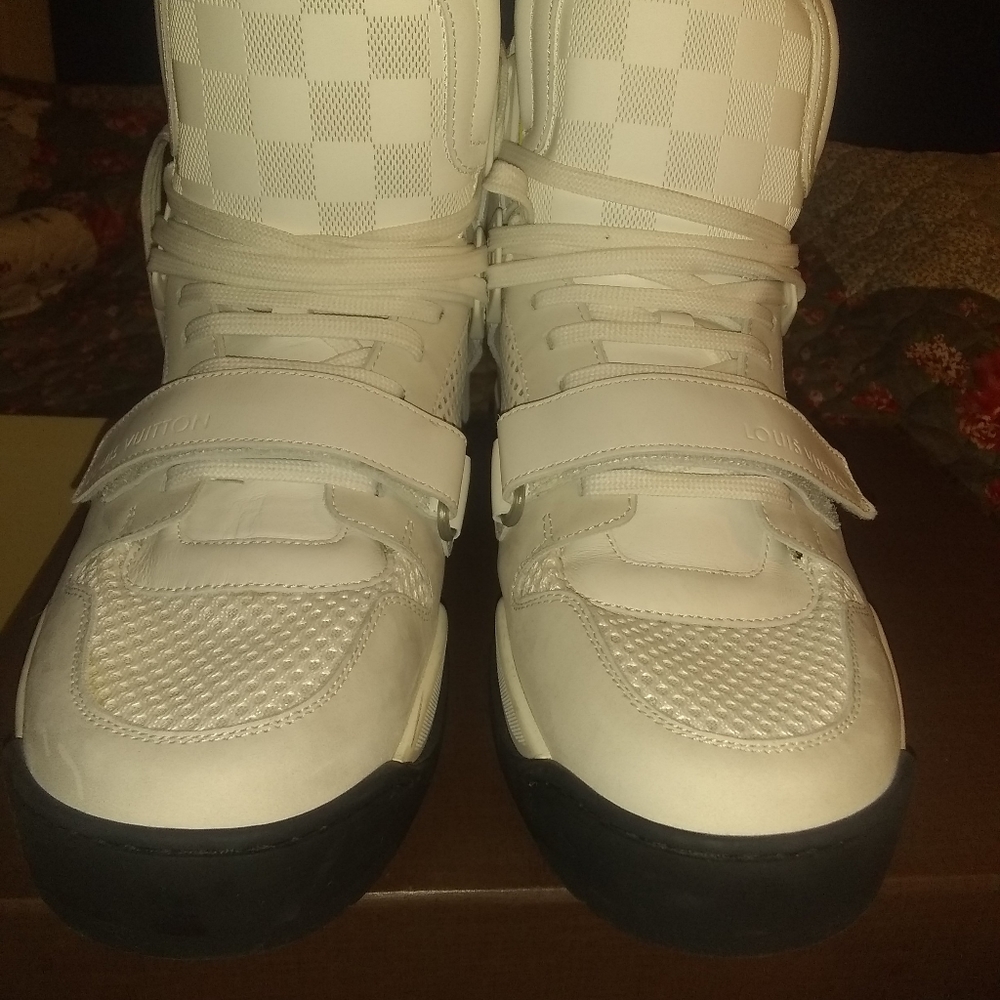 AUTHENTIC Retro design Louis Vuitton shoes